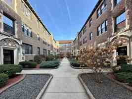 featured image of 1315 Oak Ave #2J