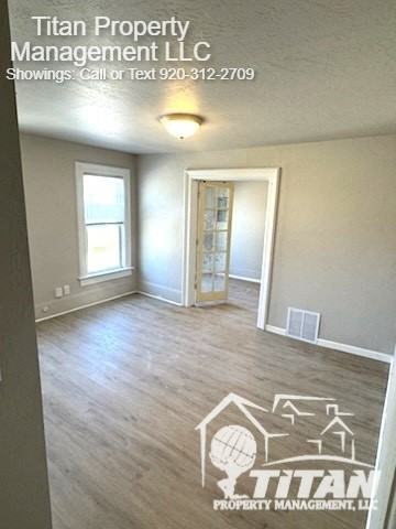 1217 Otter, Oshkosh - Photo 3 of 14