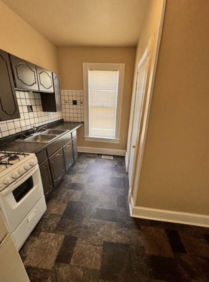 805 Grand Avenue - Photo 6 of 6