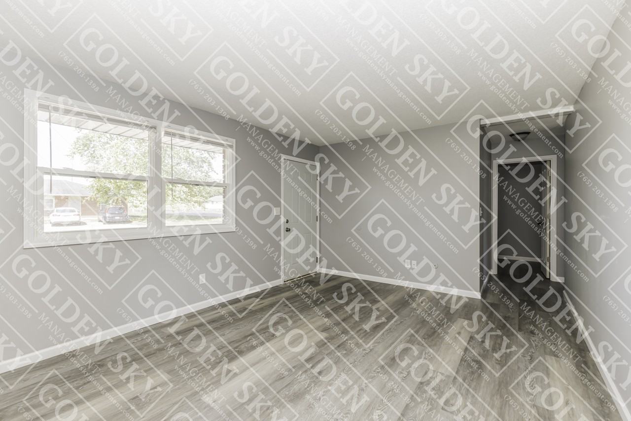 114 South Keystone Circle - Photo 3 of 10