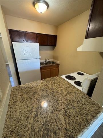 8415 Airline Drive - Bldg B - Photo 4 of 45