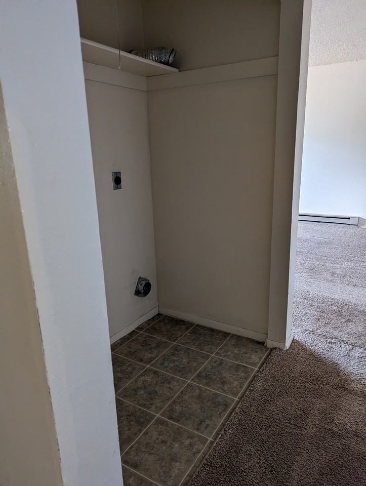 218 South Taylor Street - Photo 4 of 7