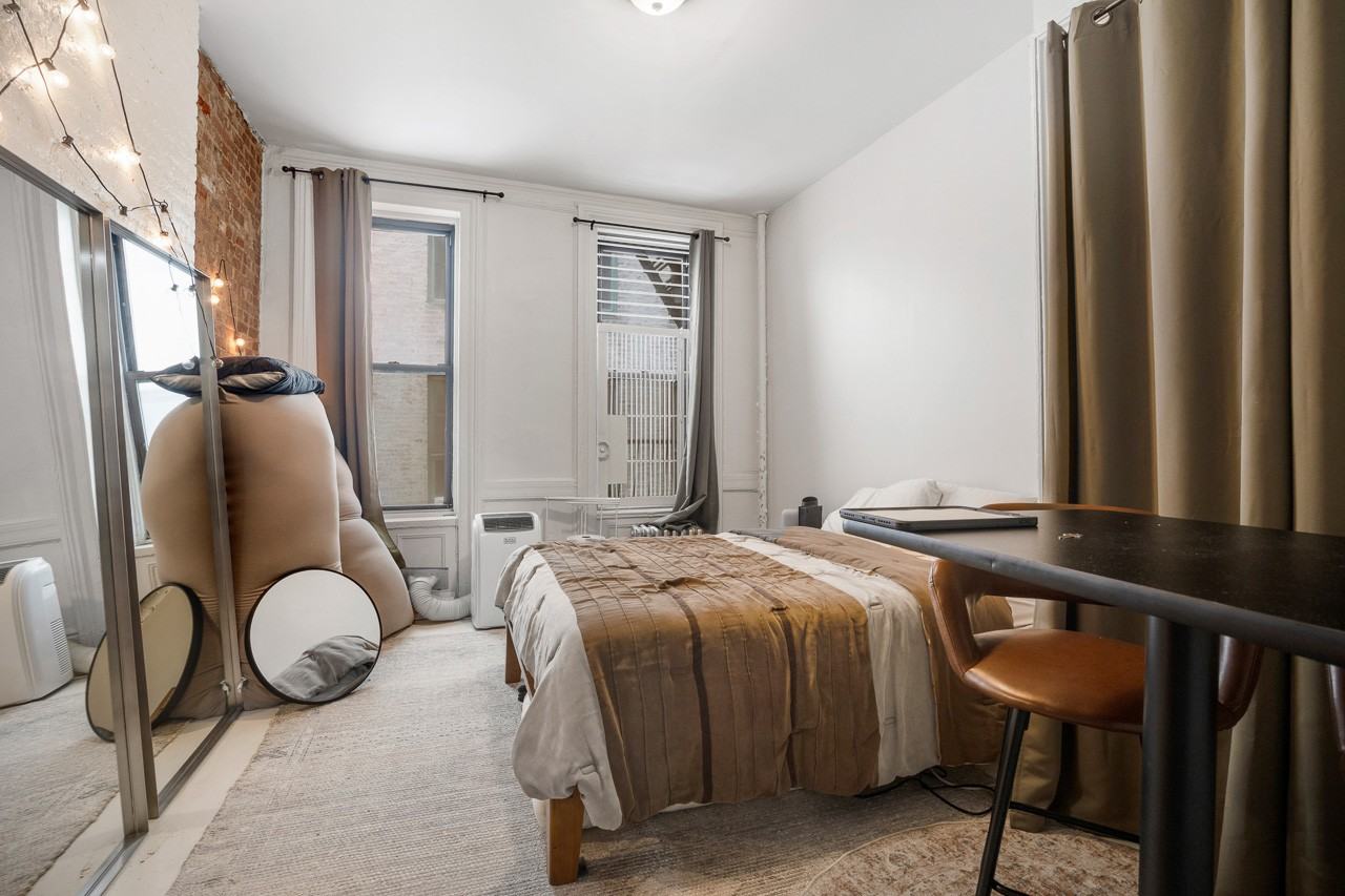 11 Stanton Street - Photo 2 of 9