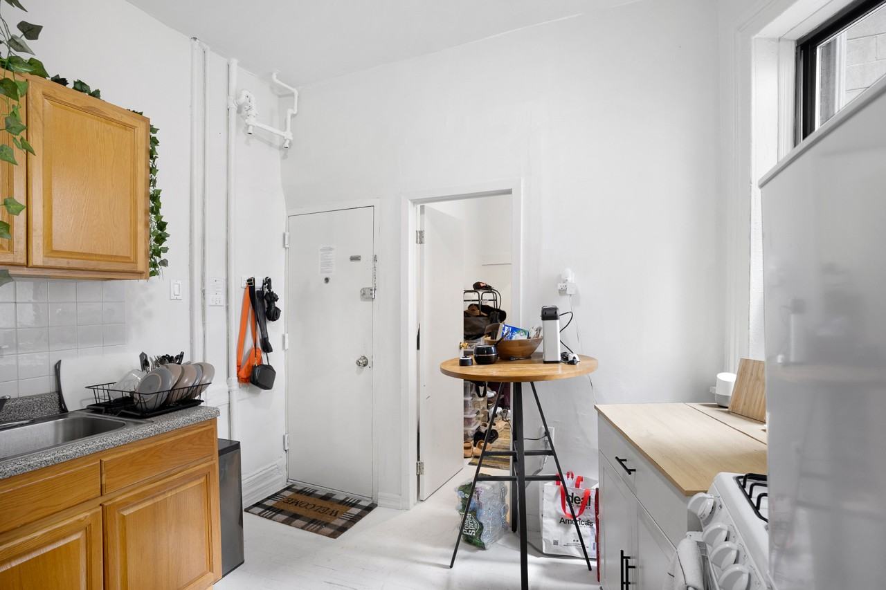 11 Stanton Street - Photo 5 of 9