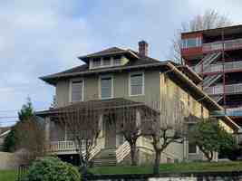 featured image of 1010 N Garden St