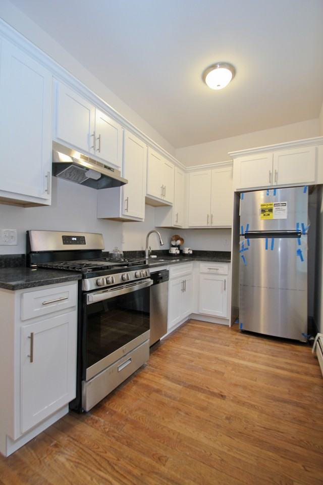 246 Lawrence St #246-3 - Photo 3 of 33