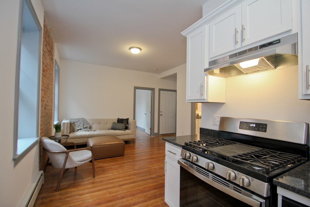 246 Lawrence St #246-3 - Photo 4 of 33