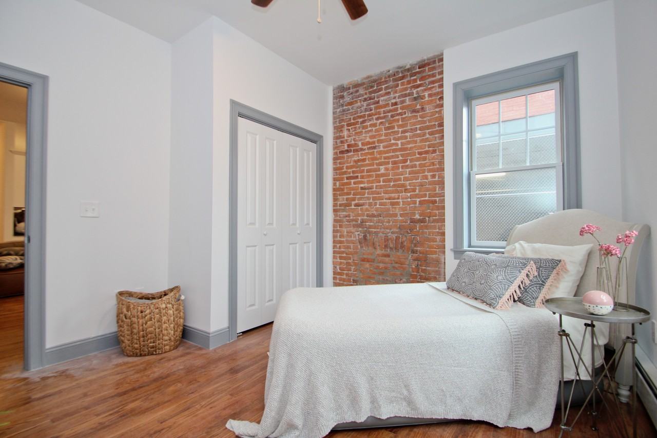 246 Lawrence St #246-3 - Photo 7 of 33