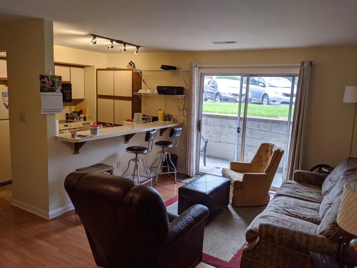 803 Cascade Ct #803 - Photo 2 of 5