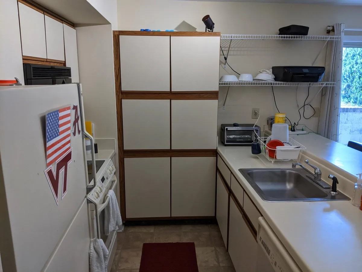 803 Cascade Ct #803 - Photo 3 of 5