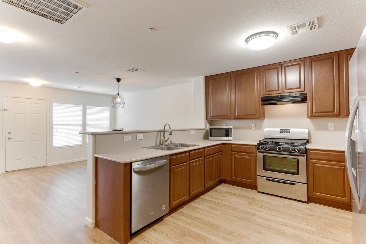 3191 Mist Effect Ave - Photo 6 of 26