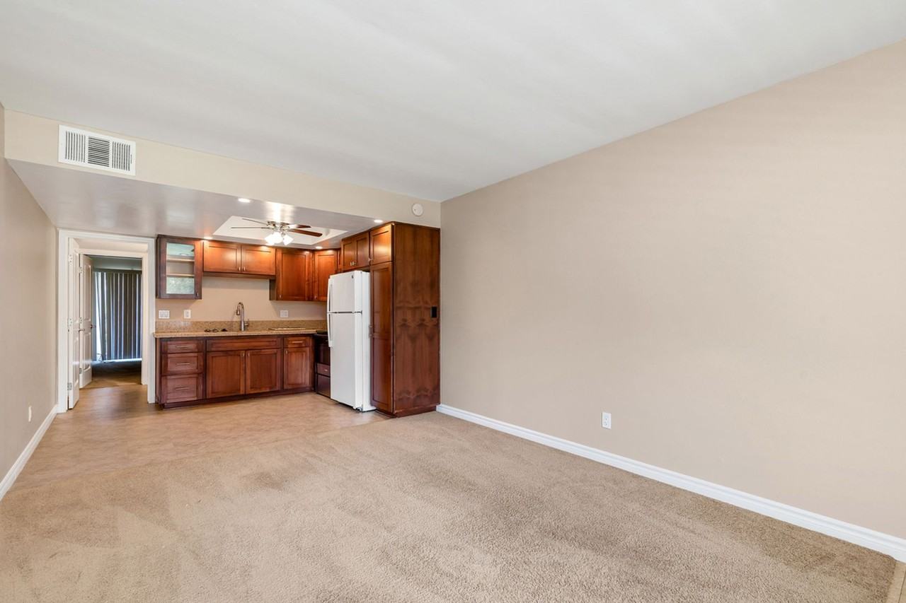 27725 Mountain Meadow Rd #32 - Photo 4 of 16
