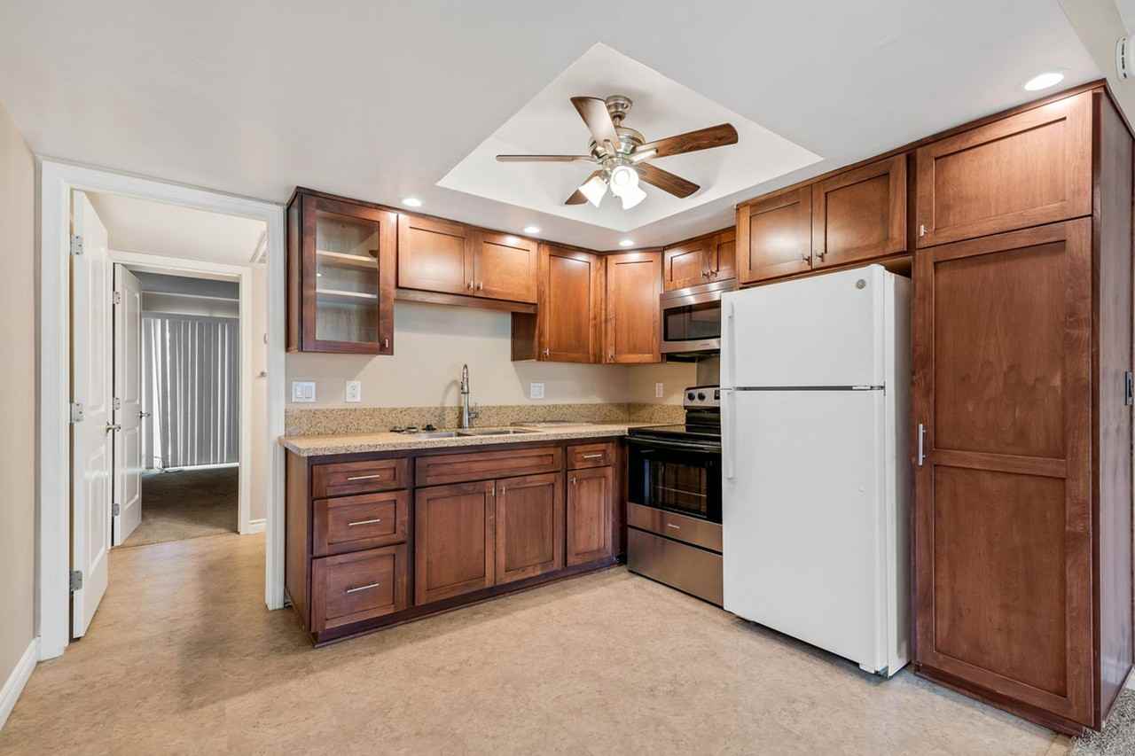 27725 Mountain Meadow Rd #32 - Photo 7 of 16