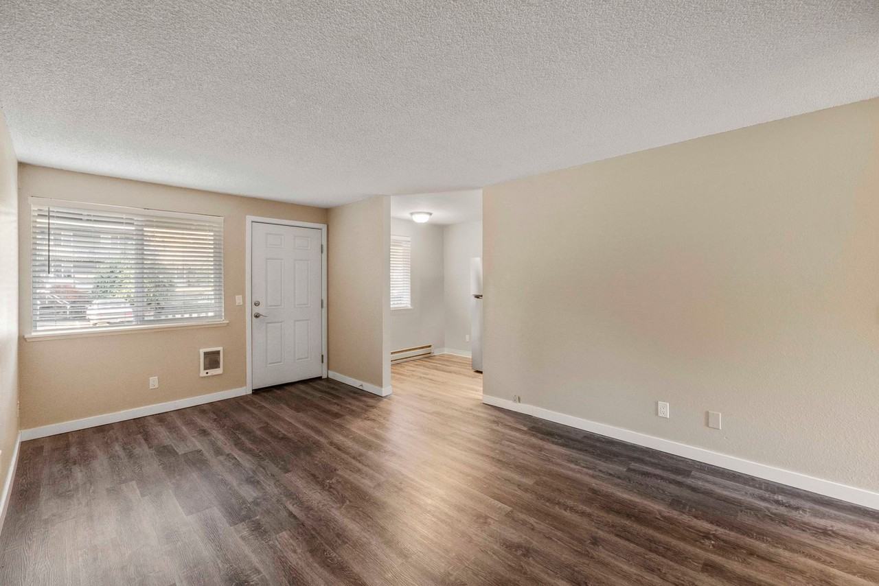 Canyon Ridge Apartments - Photo 7 of 23