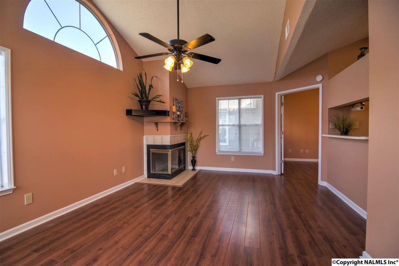 192 Waters Edge Ln - Photo 3 of 13