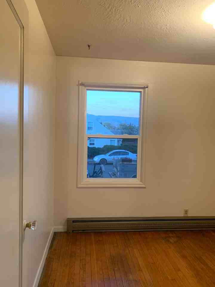 1404 View Ct - Photo 2 of 6