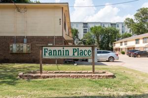 featured image of 922 Fannin St