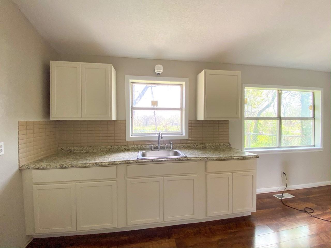 5135 N Utica Ave - Photo 6 of 16