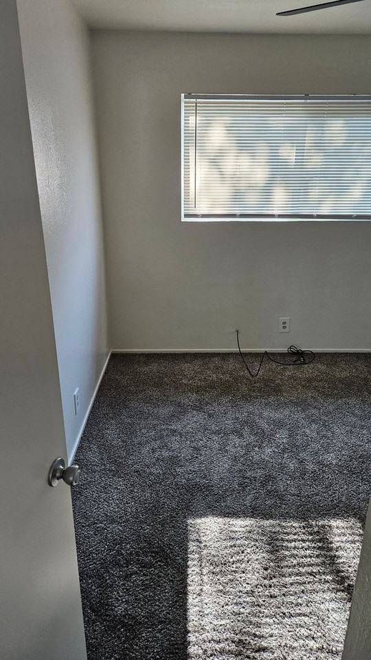 6620 8th St - Photo 4 of 22