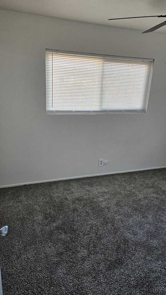 6620 8th St - Photo 7 of 22