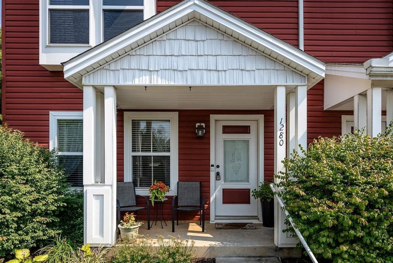 1280 Frost Pl - Photo 4 of 29