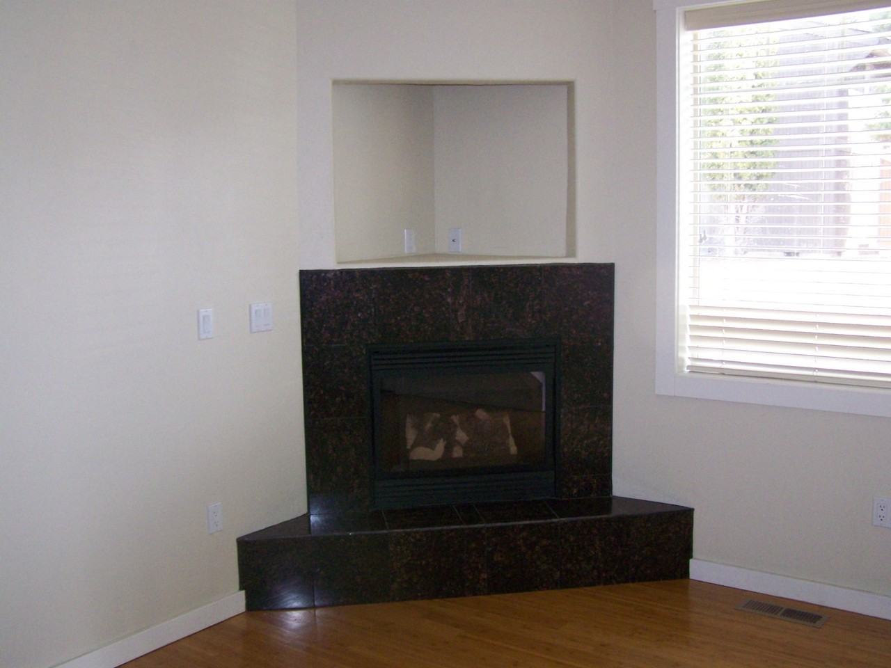 812 W Oregon Ave - Photo 3 of 14