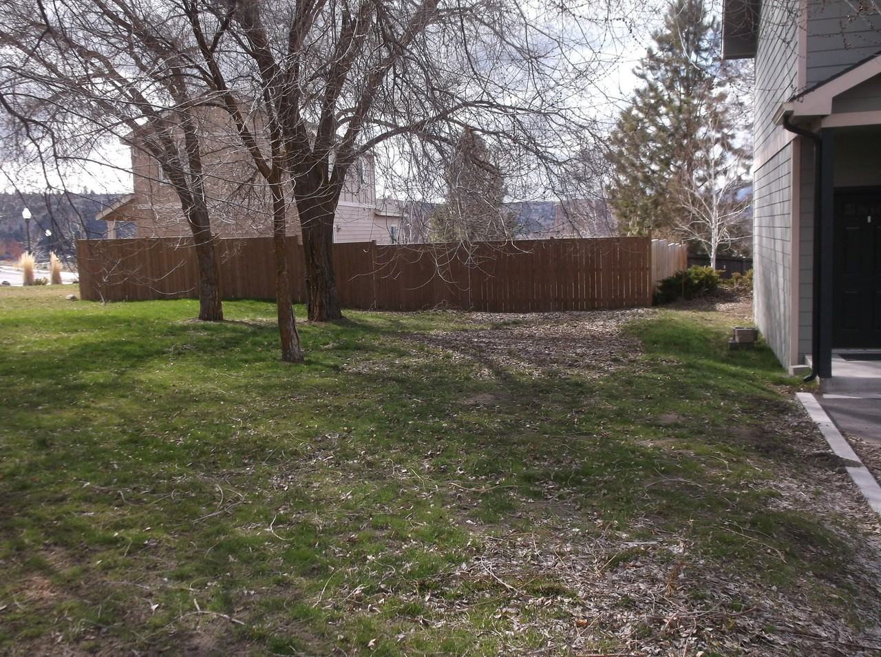 812 W Oregon Ave - Photo 4 of 14