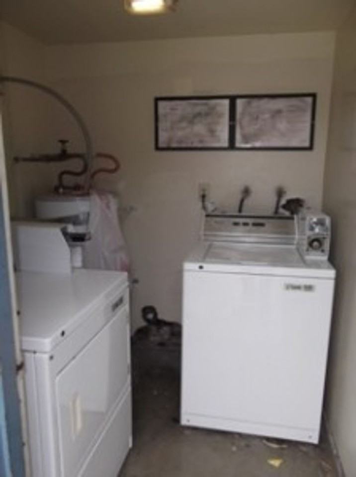 2584 Yardarm Ave - Photo 3 of 10