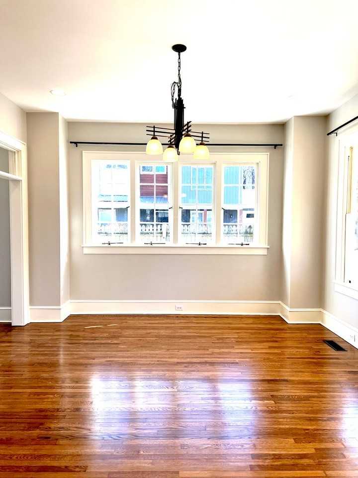 425 4th Ave W - Photo 6 of 25