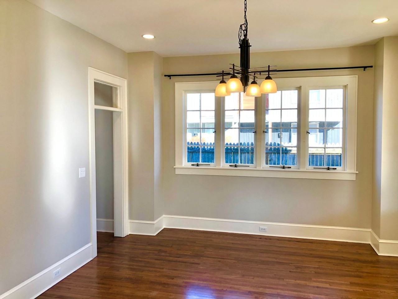 425 4th Ave W - Photo 7 of 25