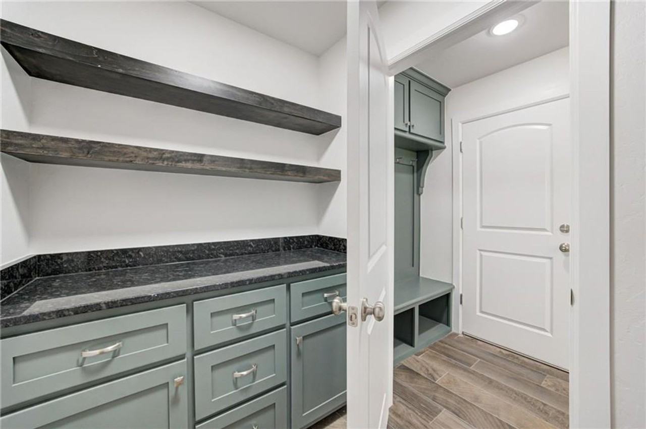 1115 Magnolia Dr - Photo 2 of 22