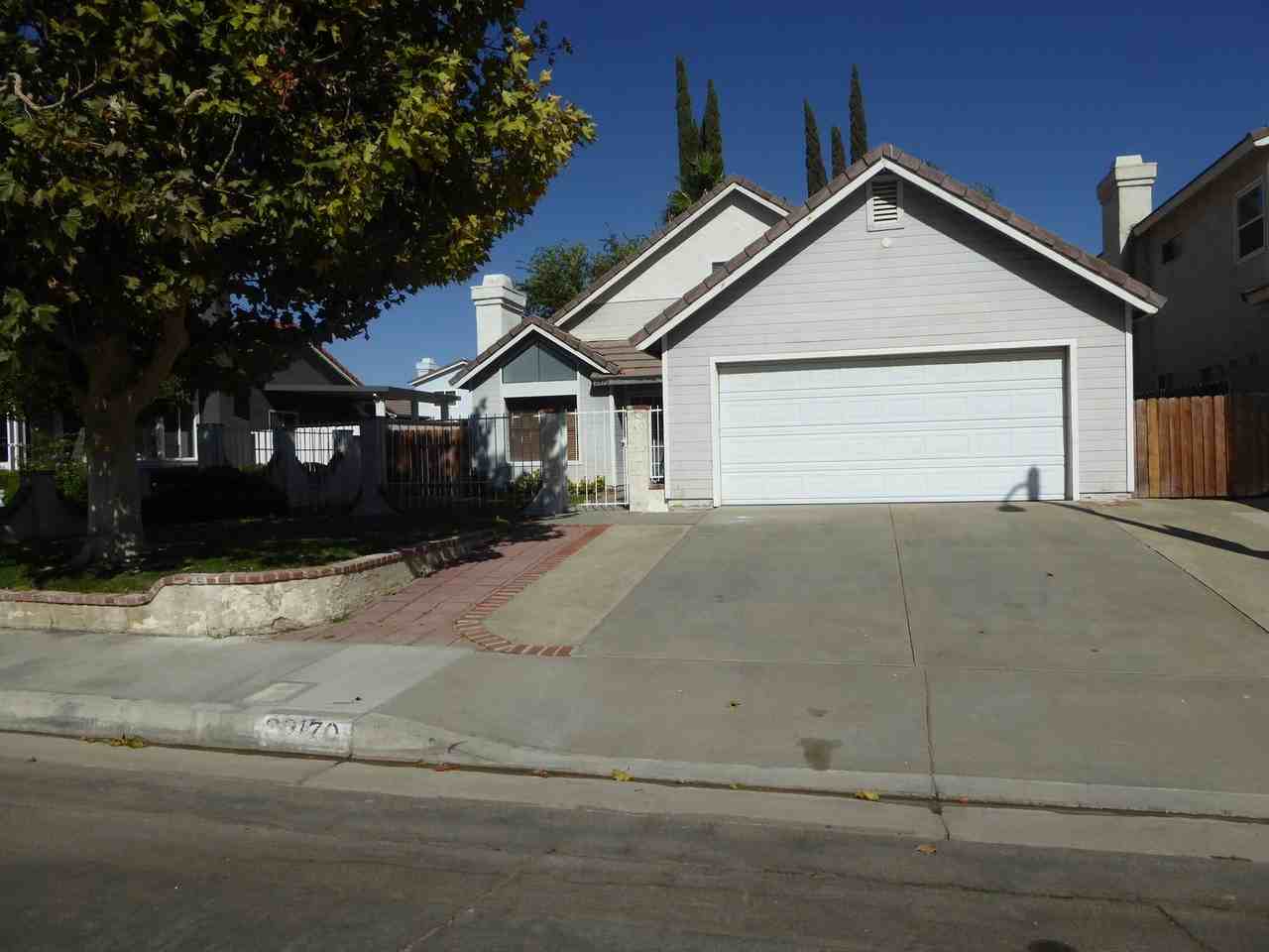 29170 Quincy St - Photo 2 of 20