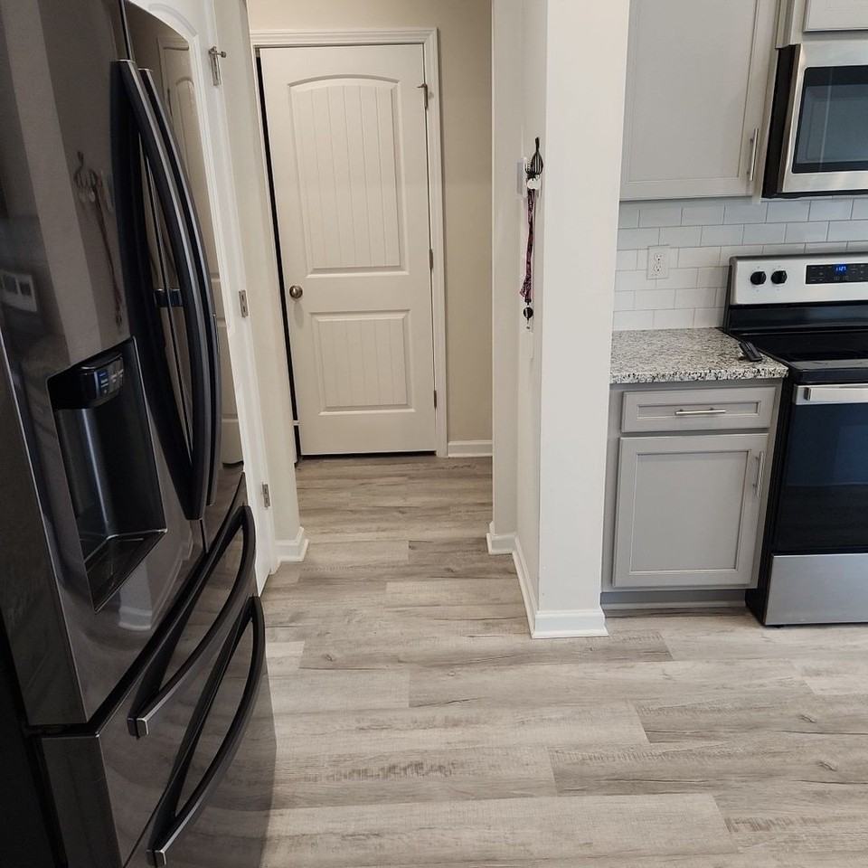 497 Hillsborough Dr - Photo 6 of 42