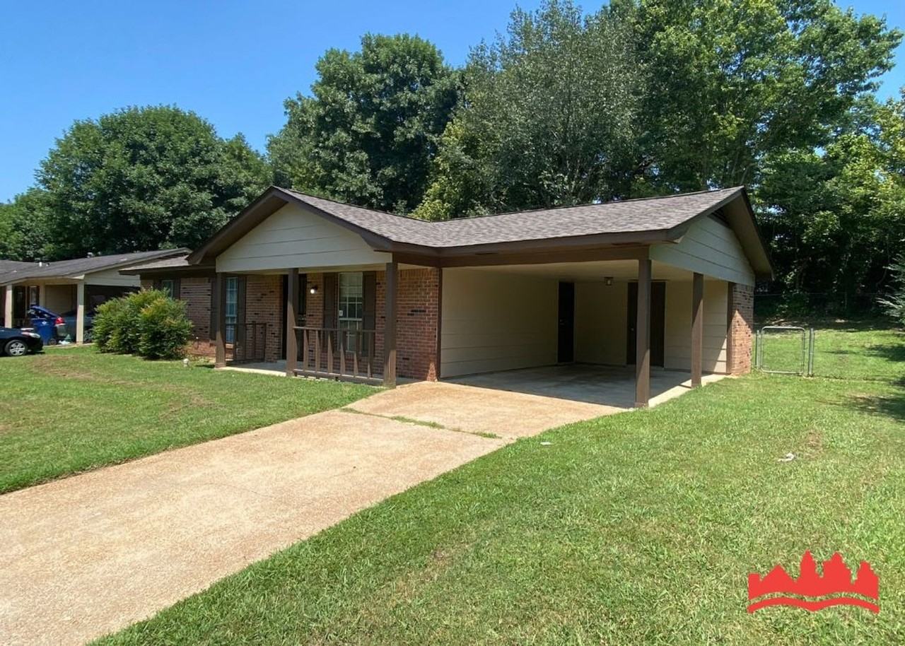 5870 Jackson Dr - Photo 2 of 14