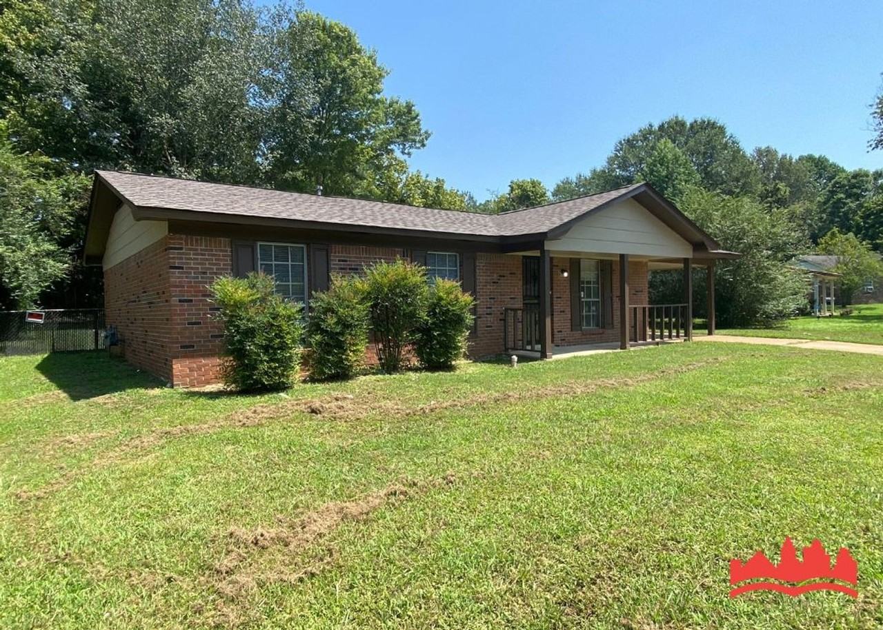 5870 Jackson Dr - Photo 3 of 14
