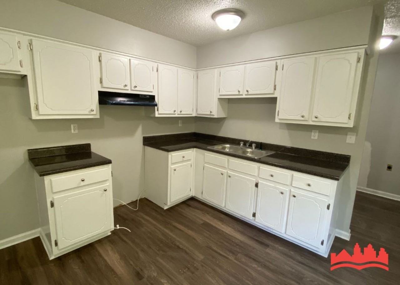 5870 Jackson Dr - Photo 5 of 14