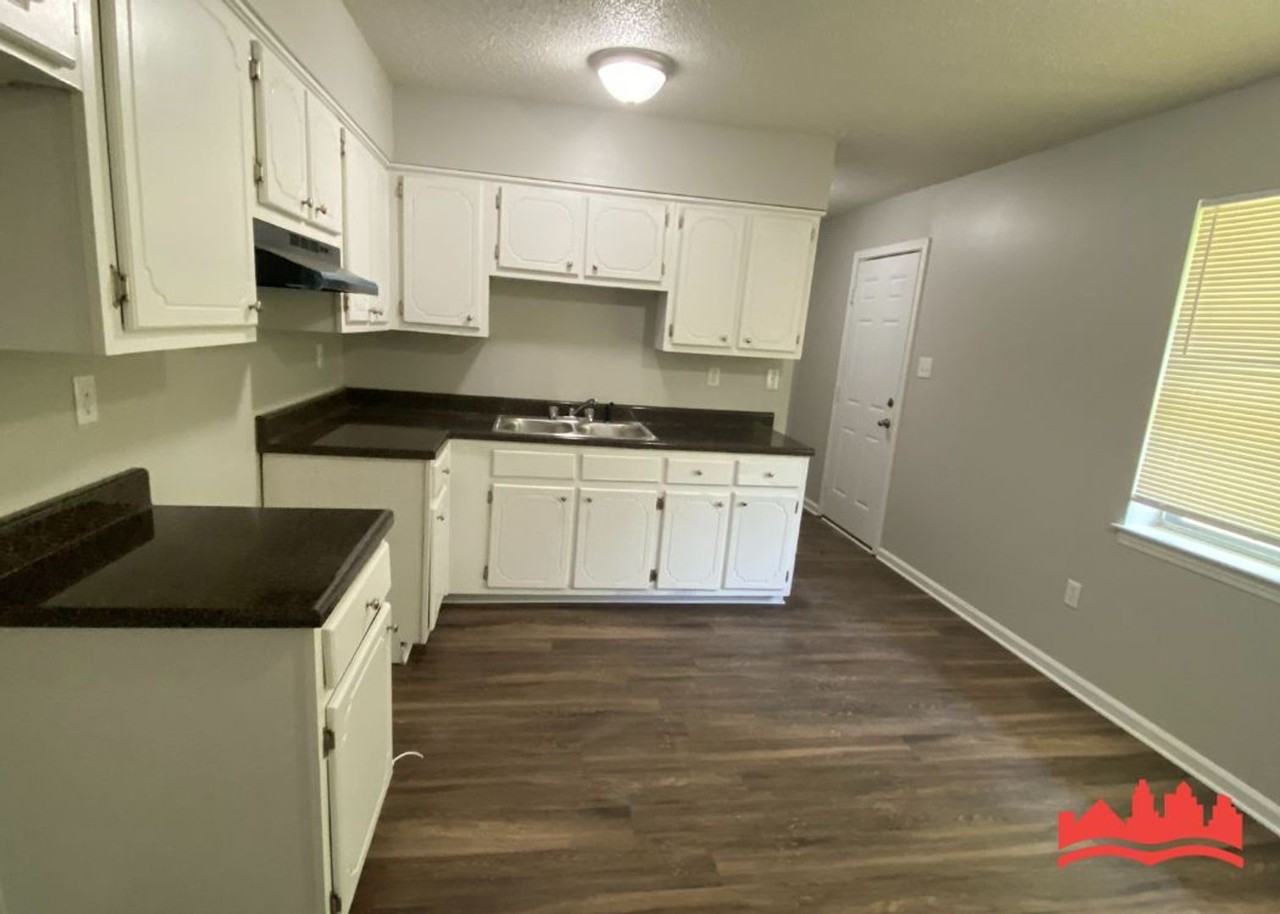 5870 Jackson Dr - Photo 6 of 14
