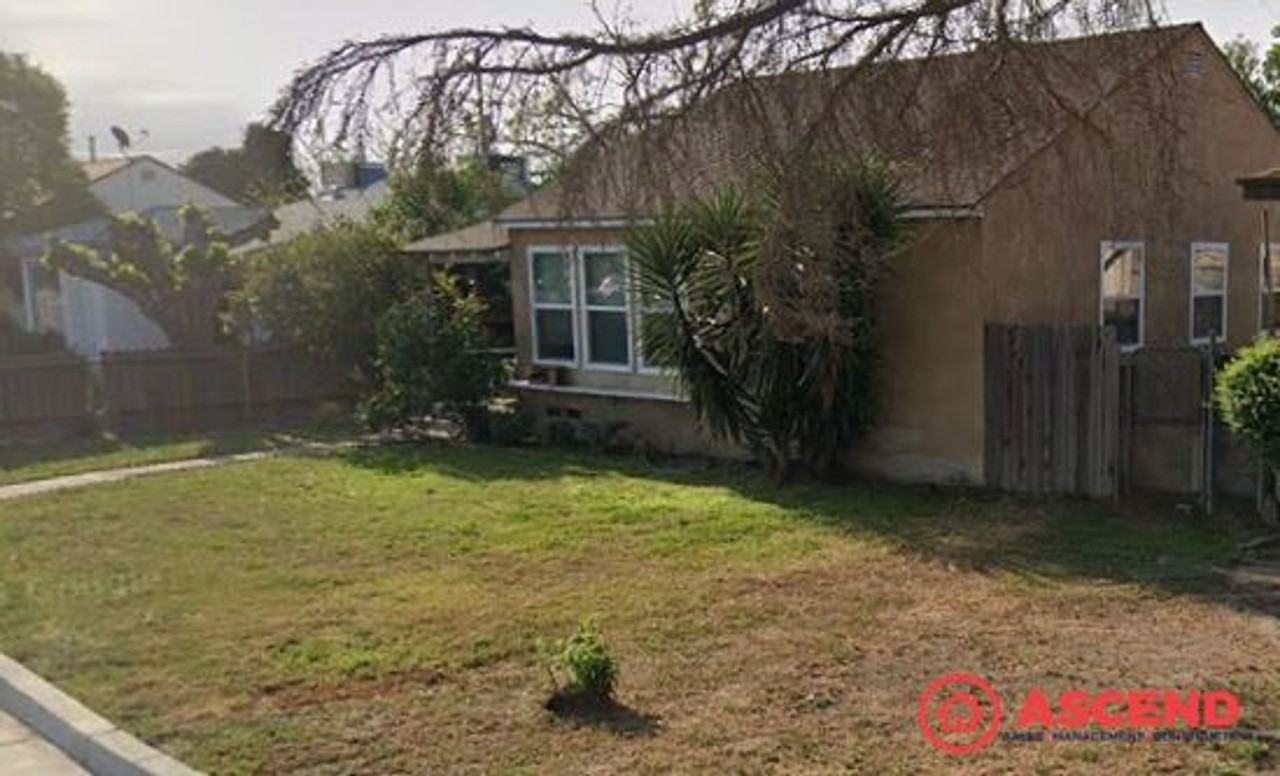 3125 Truxtun Ave - Photo 2 of 7