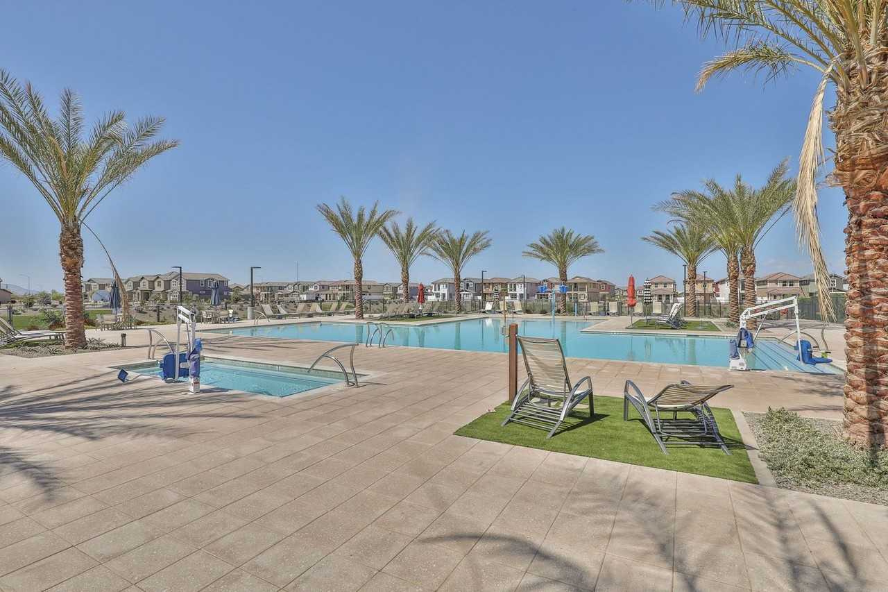 8223 E Petunia Ave - Photo 2 of 46