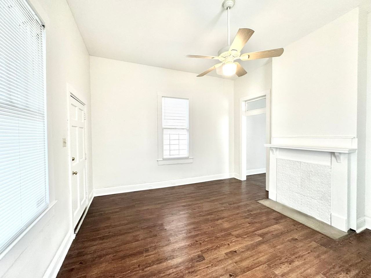 735 Saint Louis St - Photo 3 of 6