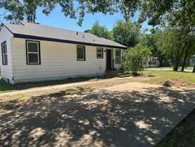 4520 N Hamilton Dr - Photo 1 of 1