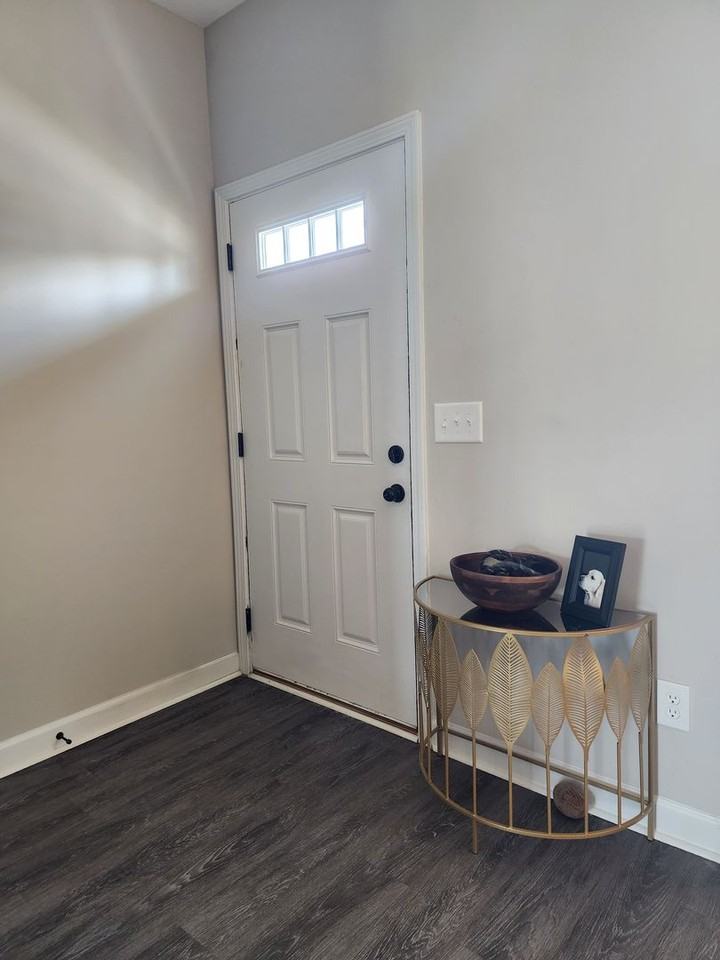 76 Catalina Cir - Photo 3 of 27