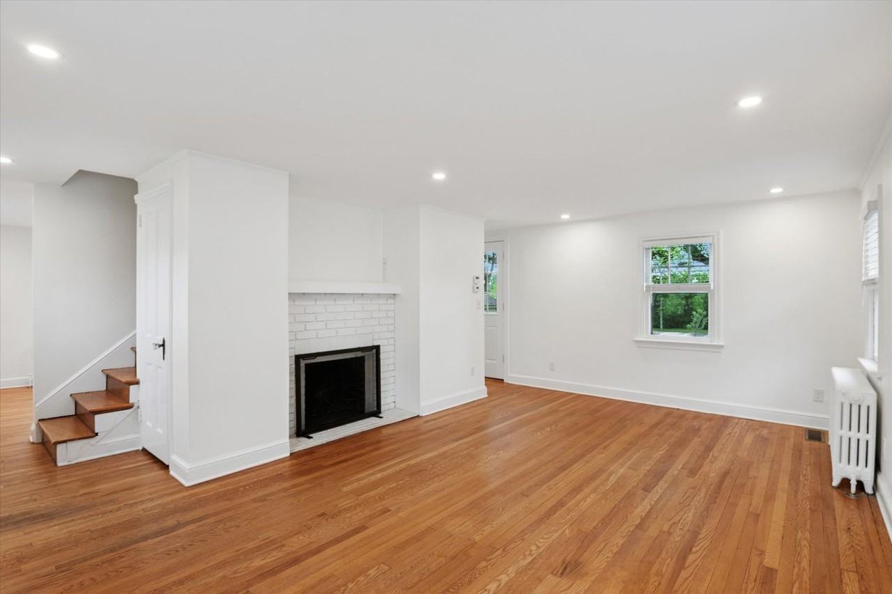 7 Wistar St - Photo 2 of 15