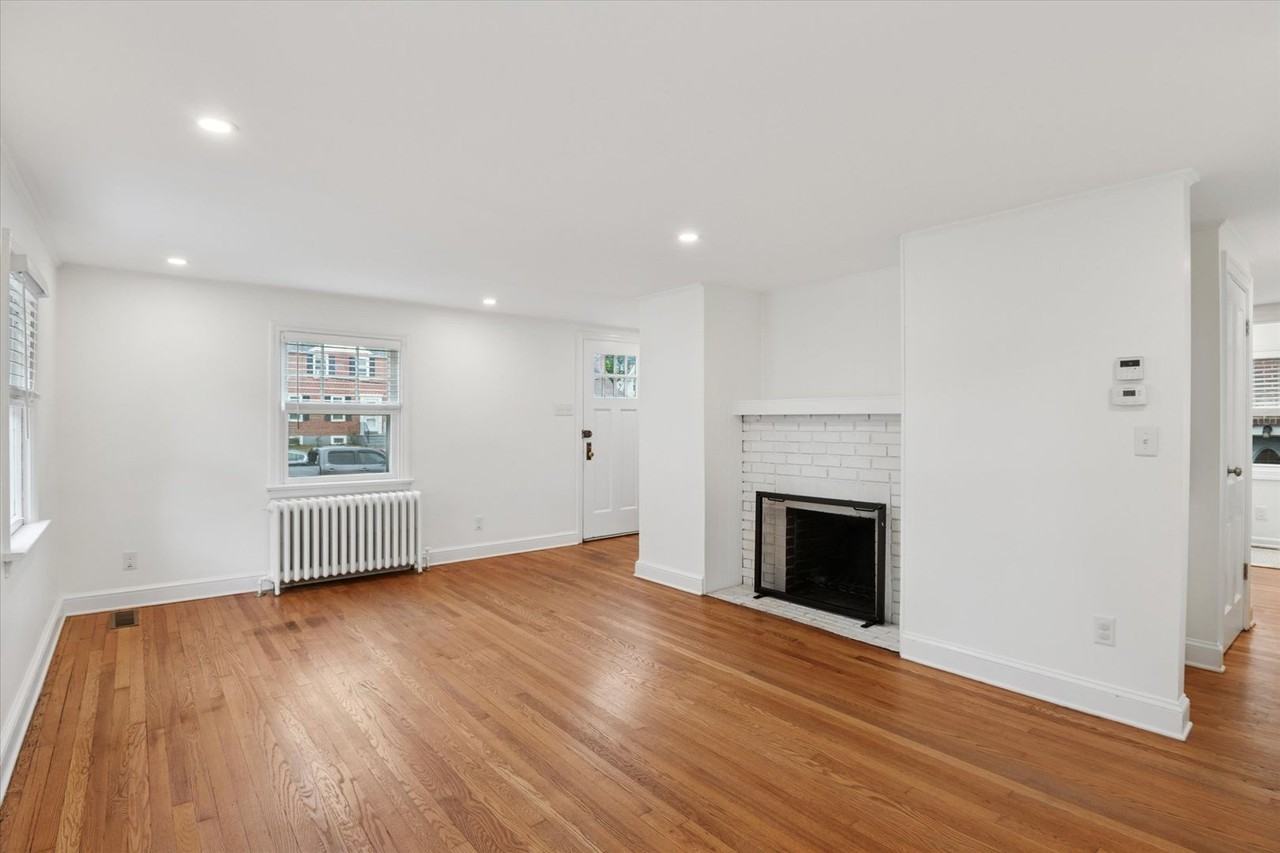 7 Wistar St - Photo 3 of 15