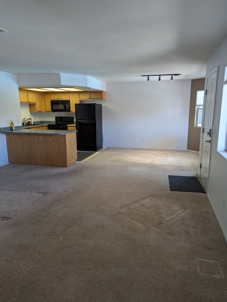 923 Mesquite Springs Dr #202 - Photo 3 of 22