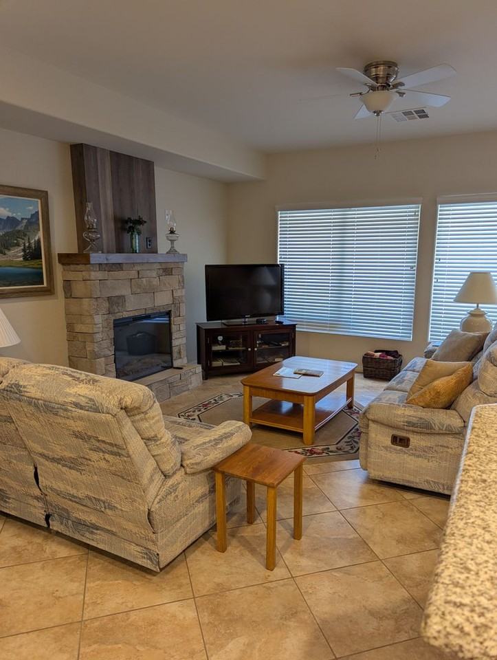 1350 Saddle Horn Rdg - Photo 3 of 40