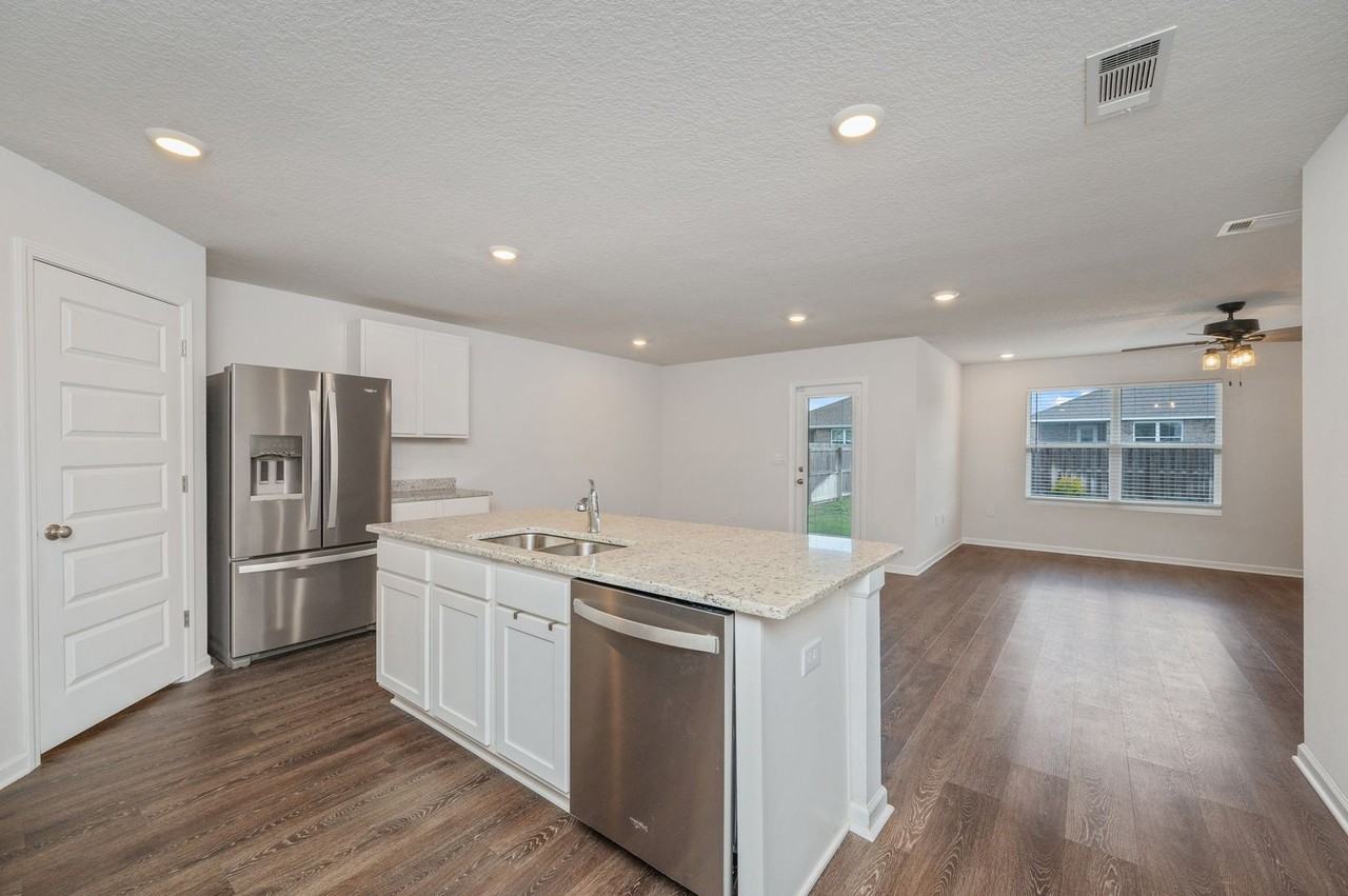 4603 Reveille Way - Photo 5 of 47