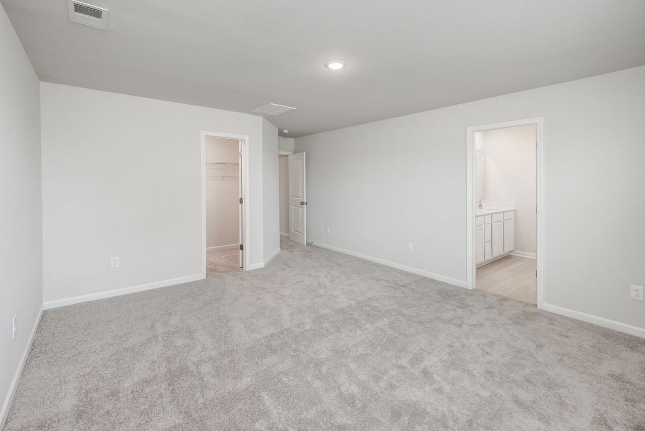 1014 Cleveland Meadows Trl - Photo 6 of 29