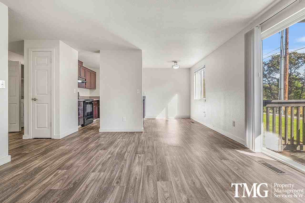 River View Apartments - Photo 4 of 33