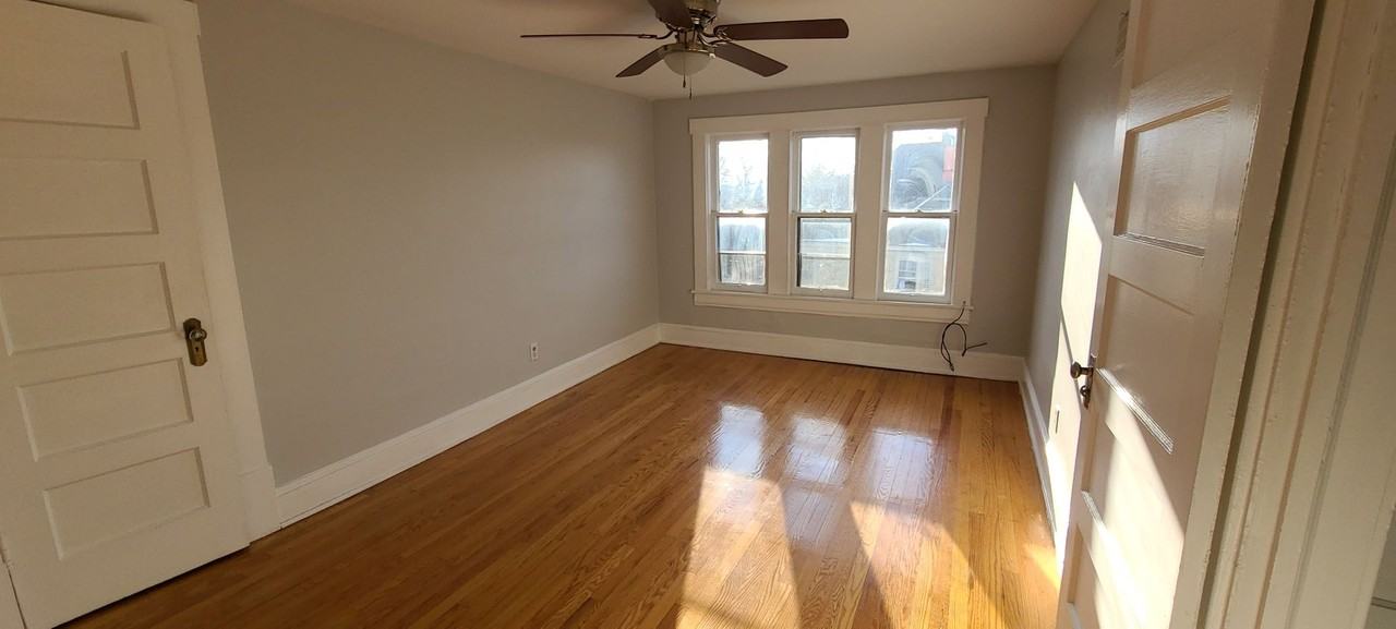 509 King George Ave Sw - Photo 3 of 18